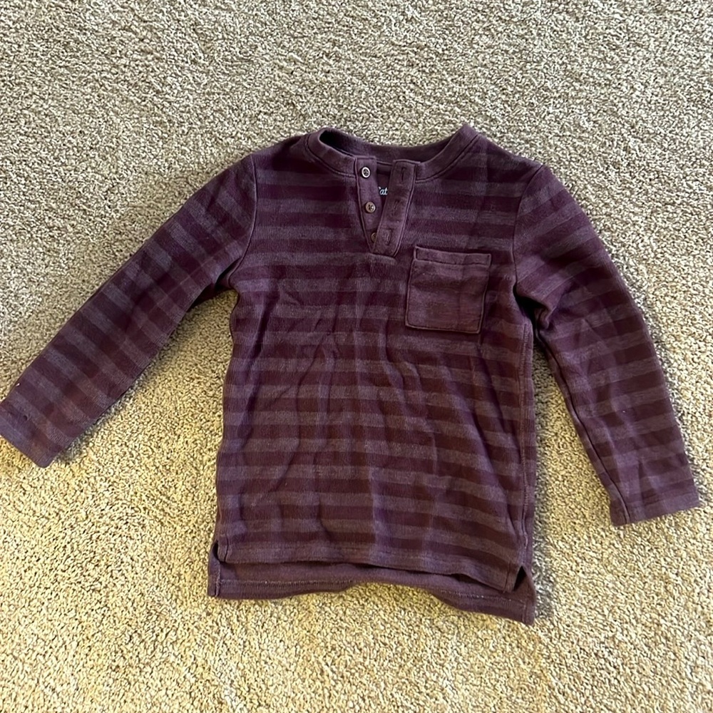 Cat and Jack 4T maroon henley, like new condition!